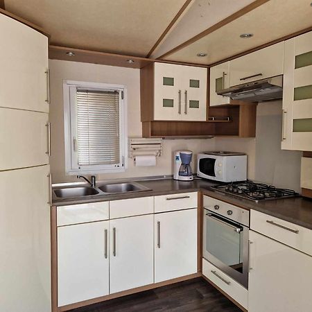 Camping Le Clos De Balleroy Exterior foto
