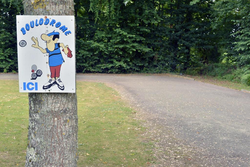 Camping Le Clos De Balleroy Exterior foto
